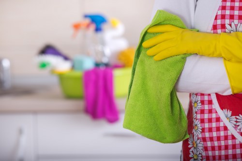 Professional deep cleaning in Edgware kitchen and bathroom tasks