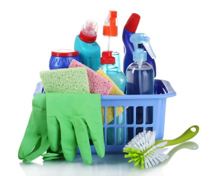 Commercial cleaners in Edgware maintaining an office workspace
